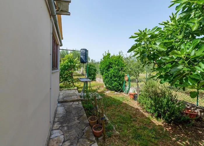 2 Bedroom Amazing In Pridraga