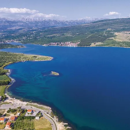 2 Bedroom Amazing In Semesterbostad